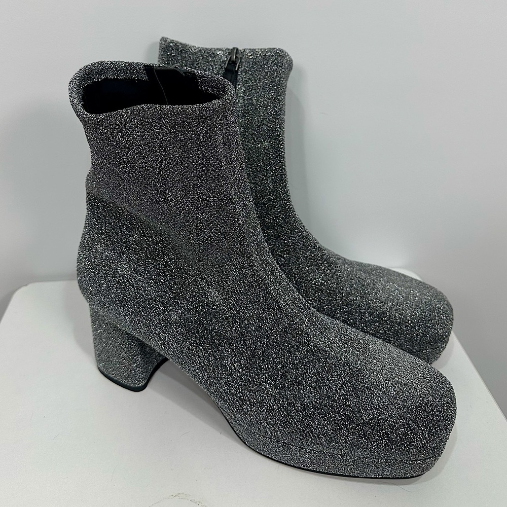 Aerosoles Sussex Boots Silver Metallic Size 9.5